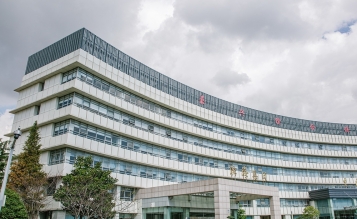嘉興綜合保稅區(qū)興業(yè)路東側(cè)、大橋港南側(cè)、東巡邏通道西側(cè)、區(qū)和路北側(cè)。